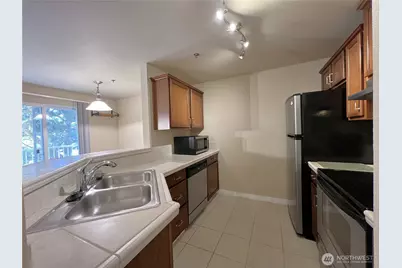 11527 Hwy99 #D 303, Everett, WA 98204 - Photo 5