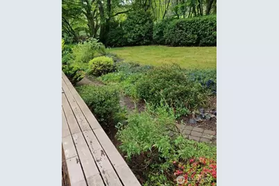 8511 Ferncliff Avenue NE, Bainbridge Island, WA 98110 - Photo 25