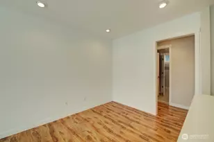 9840 NE 116th St, Kirkland, WA 98034 - Photo 9