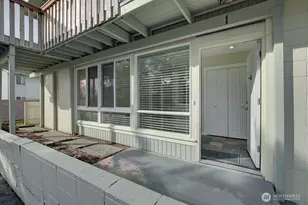 9840 NE 116th St, Kirkland, WA 98034 - Photo 1