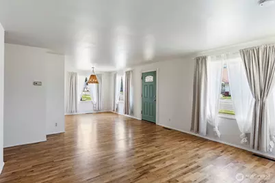 1116 W 1st Street, Centralia, WA 98531 - Photo 3