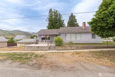 417 N Sanders Street, Chelan, WA 98816 - Photo 1