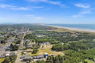 205 9th Street NW, Long Beach, WA 98631 - Photo 7