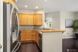 1601 NE Katsura St, Issaquah, WA 98029 - Photo 9