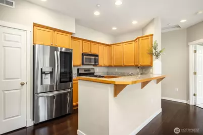 1601 NE Katsura Street #103, Issaquah, WA 98029 - Photo 5