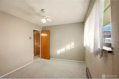 708 Marion Lane SE, Puyallup, WA 98372 - Photo 9