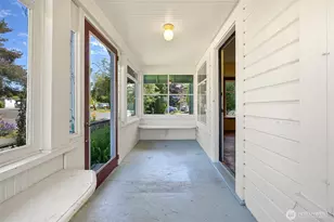 1706 24th St, Bellingham, WA 98225 - Photo 9