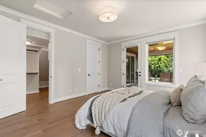 222 106th Avenue SE, Bellevue, WA 98004 - Photo 15