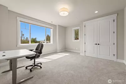 222 106th Avenue SE, Bellevue, WA 98004 - Photo 31