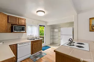 8844 18th Ave SW, Seattle, WA 98106 - Photo 9