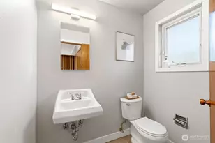 10851 Marine View Dr, Seattle, WA 98146 - Photo 21
