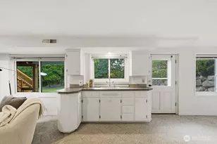 10851 Marine View Dr, Seattle, WA 98146 - Photo 33