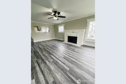 10033 Des Moines Memorial Drive S, Seattle, WA 98168 - Photo 9