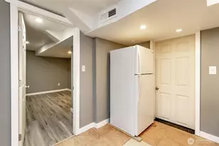 10033 Des Moines Memorial Dr S, Seattle, WA 98168 - Photo 29