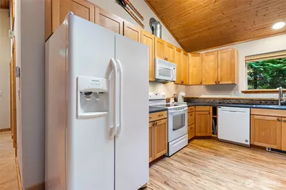 7469 Miller Way, Glacier, WA 98244 - Photo 11