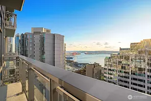 2033 2nd Ave, Seattle, WA 98121 - Photo 33
