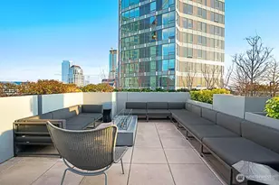 2033 2nd Ave, Seattle, WA 98121 - Photo 11