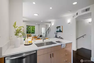 307 14th Ave E, Seattle, WA 98112 - Photo 11
