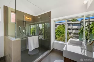 307 14th Ave E, Seattle, WA 98112 - Photo 23