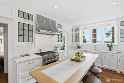 700 McGilvra Boulevard E, Seattle, WA 98112 - Photo 13