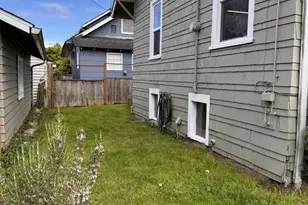 1022 Rockefeller Ave, Everett, WA 98201 - Photo 7