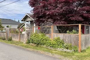 1022 Rockefeller Ave, Everett, WA 98201 - Photo 3