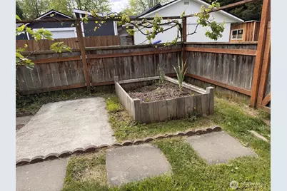 1022 Rockefeller Avenue, Everett, WA 98201 - Photo 9