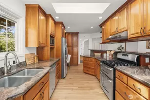 621 128th Ave SE, Bellevue, WA 98005 - Photo 9