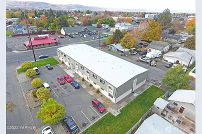 1020 S 20th Avenue, Yakima, WA 98902 - Photo 3