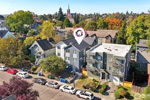 5257 Brooklyn Ave NE, Seattle, WA 98105 - Photo 3