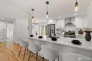 2701 NE 110th St, Seattle, WA 98125 - Photo 9