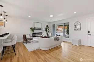 2701 NE 110th St, Seattle, WA 98125 - Photo 5
