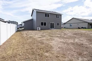 611 N Oak St, Tieton, WA 98947 - Photo 25