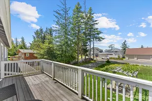 35 Edgewater Dr, Camano Island, WA 98282 - Photo 11