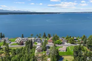 35 Edgewater Dr, Camano Island, WA 98282 - Photo 3