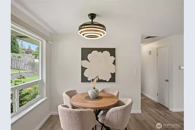 944 165th Avenue SE, Bellevue, WA 98008 - Photo 7