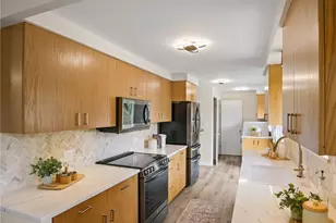 944 165th Ave SE, Bellevue, WA 98008 - Photo 9