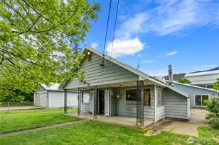 410 1st St, Easton, WA 98925 - Photo 1