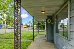 410 1st St, Easton, WA 98925 - Photo 3