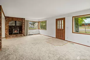 410 1st St, Easton, WA 98925 - Photo 7