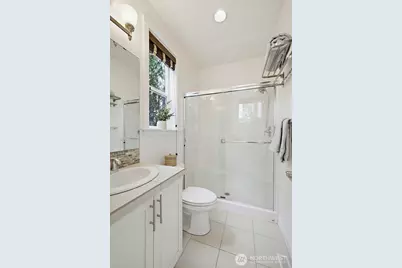 9327 Satterlee Avenue SE, Snoqualmie, WA 98065 - Photo 5