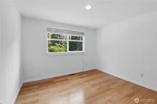 11736 NE 30th Pl, Bellevue, WA 98005 - Photo 13