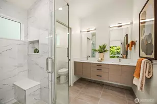 104 NE 44th St, Seattle, WA 98105 - Photo 9