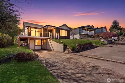 7915 S Lakeridge Drive, Seattle, WA 98178 - Photo 17