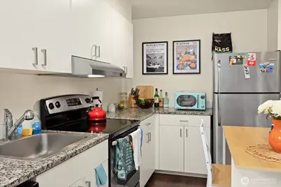 1814 E Denny Way, Seattle, WA 98122 - Photo 9