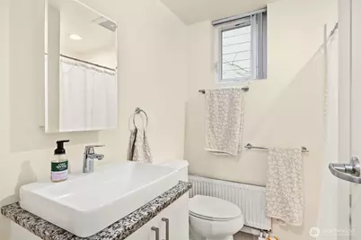 1814 E Denny Way, Seattle, WA 98122 - Photo 11