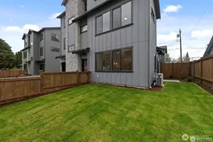 2723 NE 87th St, Seattle, WA 98115 - Photo 5