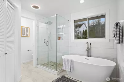 17431 NE 28th Street, Redmond, WA 98052 - Photo 15