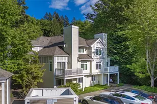6825 SE Cougar Mountain Way, Bellevue, WA 98006 - Photo 9