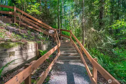 6825 SE Cougar Mountain Way, Bellevue, WA 98006 - Photo 31